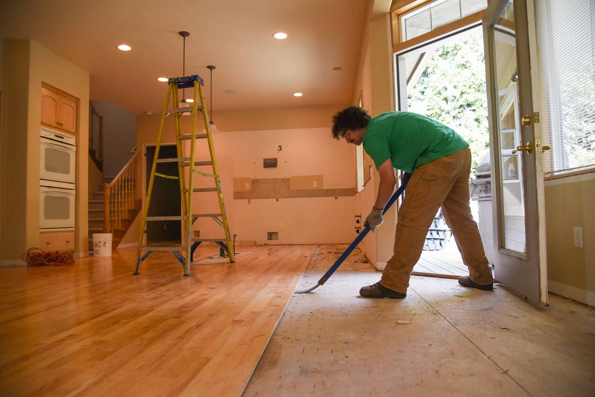 Salvaging used flooring