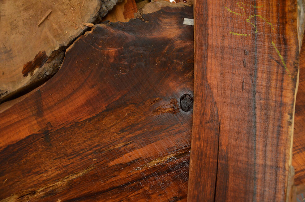 A view of the wood grain of Hawaiin Koa wood